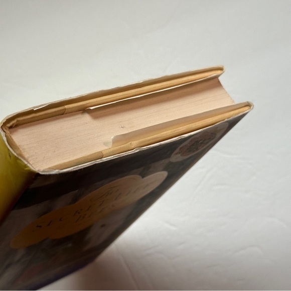 The Secret Life of Bees: A Novel by Sue Monk Kidd | Mystery | Hardcover Book - Picture 8 of 10